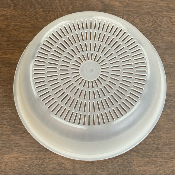 TUPPERWARE 7 3/8" CRYSTALWAVE MICROWAVE STEAMER STRAINER WITH STRAINER LID - Picture 6 of 7